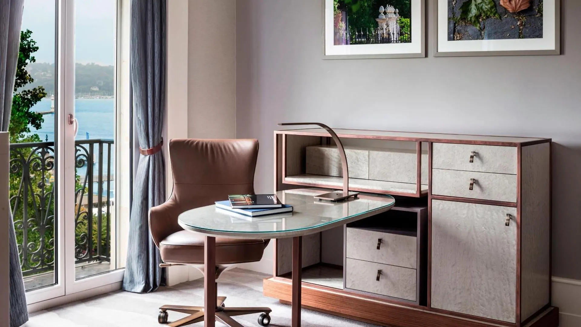 The Ritz-Carlton Hotel De La Paix, Geneva