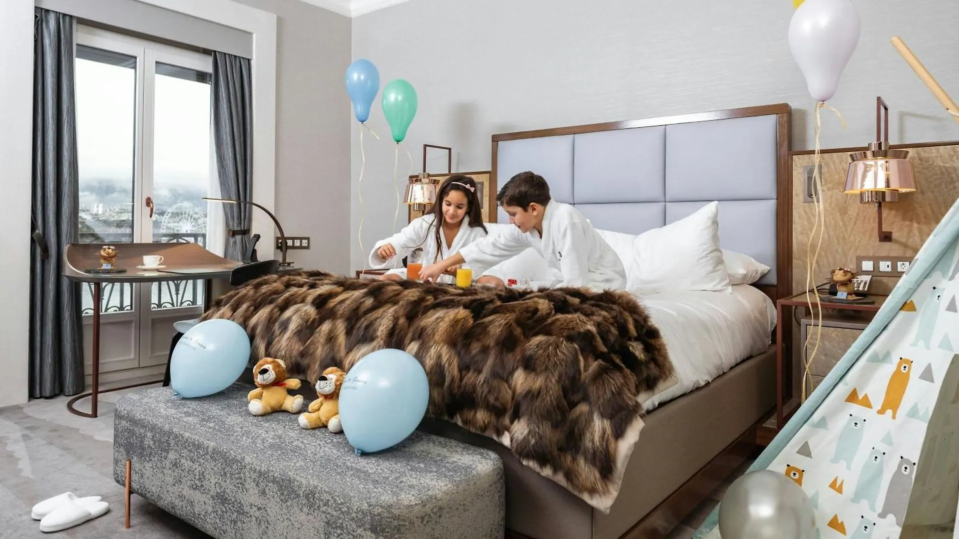 *****  The Ritz-Carlton Hotel De La Paix, Geneva Switzerland