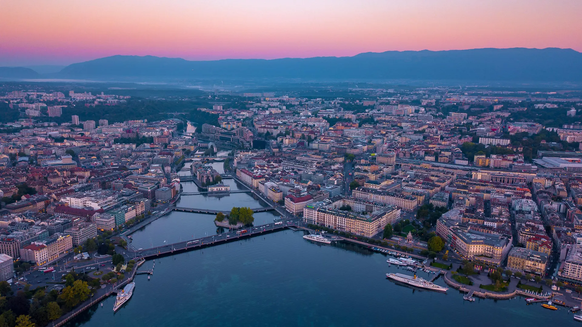 *****  The Ritz-Carlton Hotel De La Paix, Geneva Switzerland