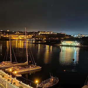 Marina Отель Слима
