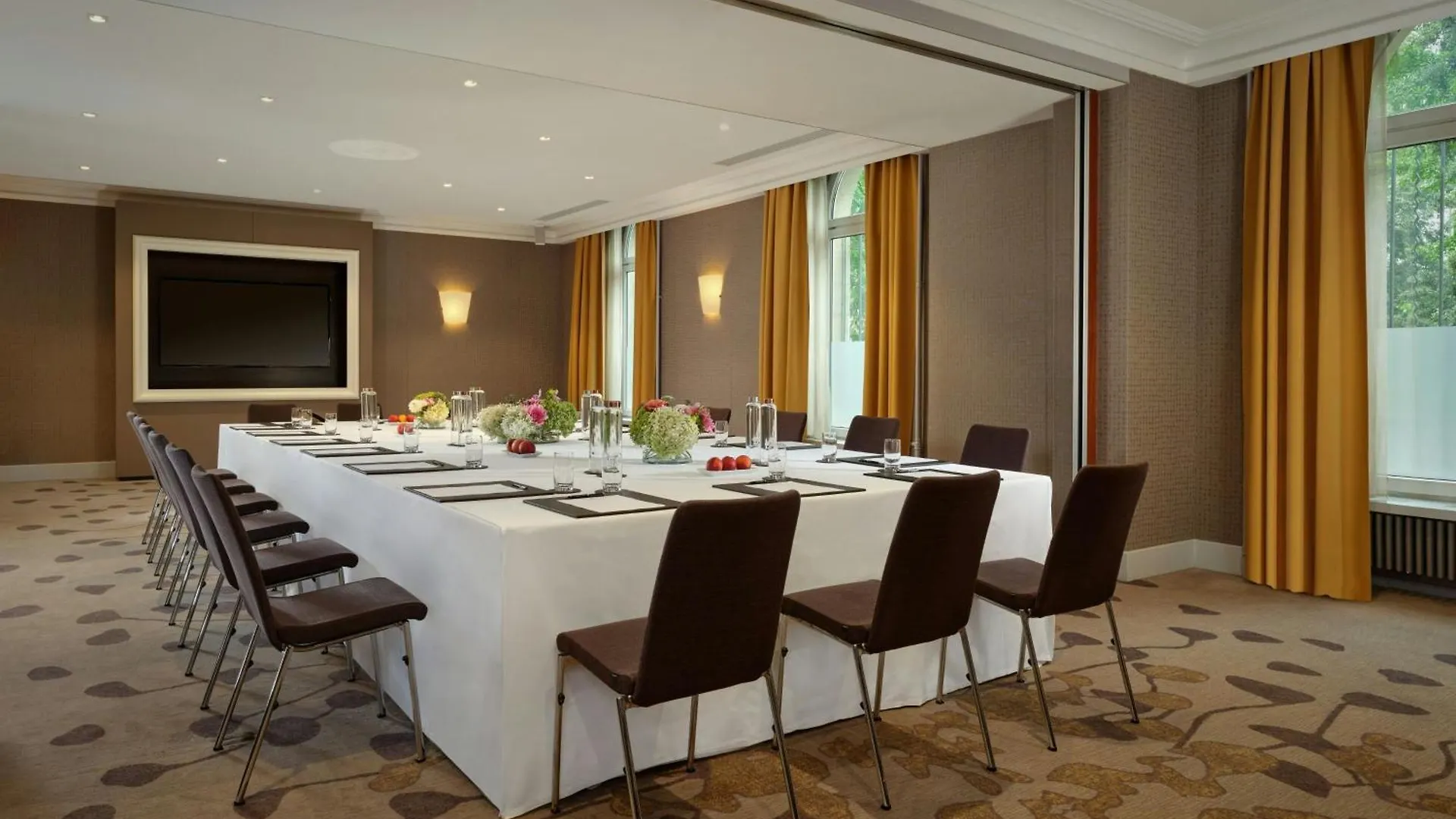 The Ritz-Carlton Hotel De La Paix, Geneve