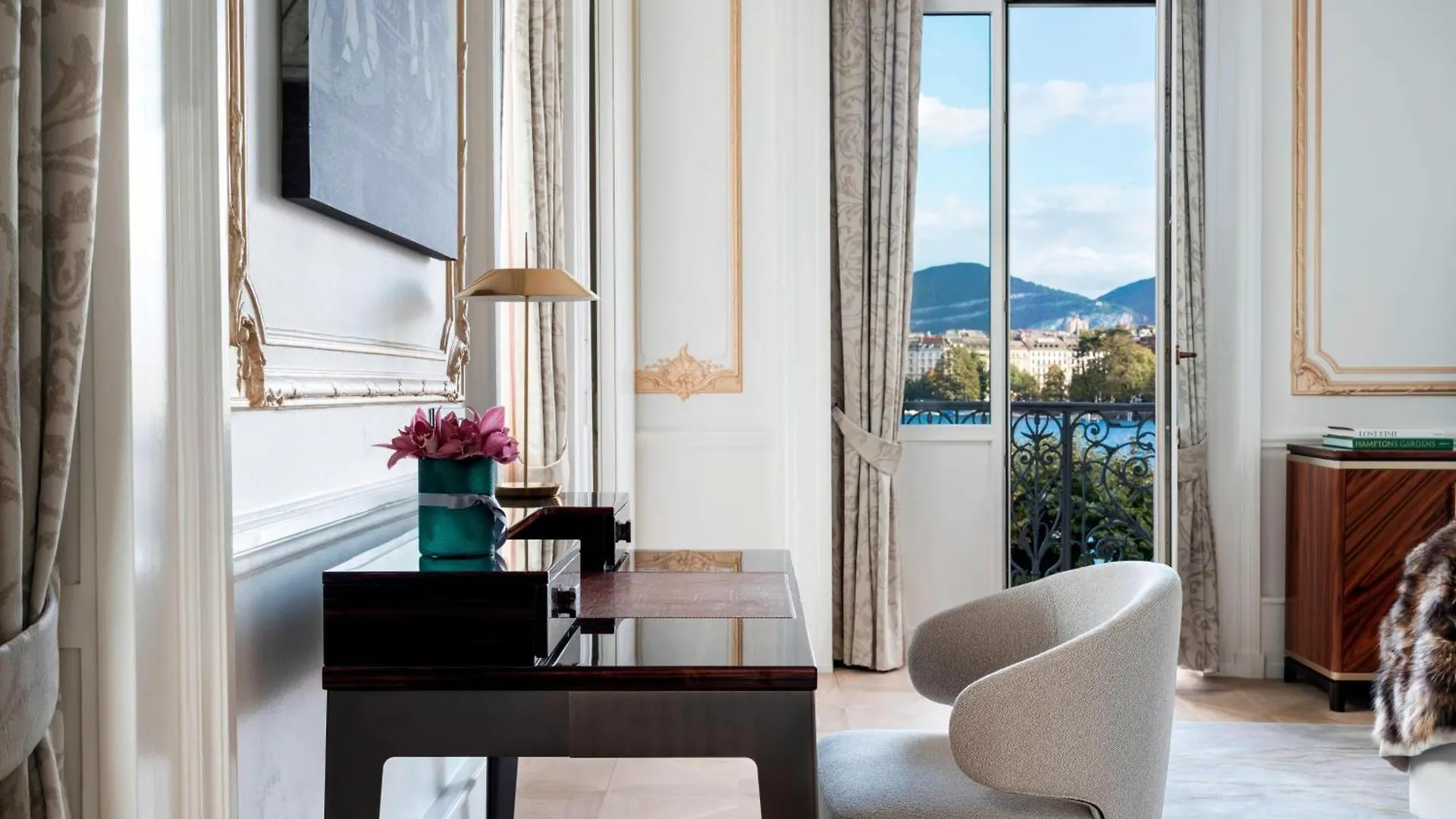 The Ritz-Carlton Hotel De La Paix, Geneve