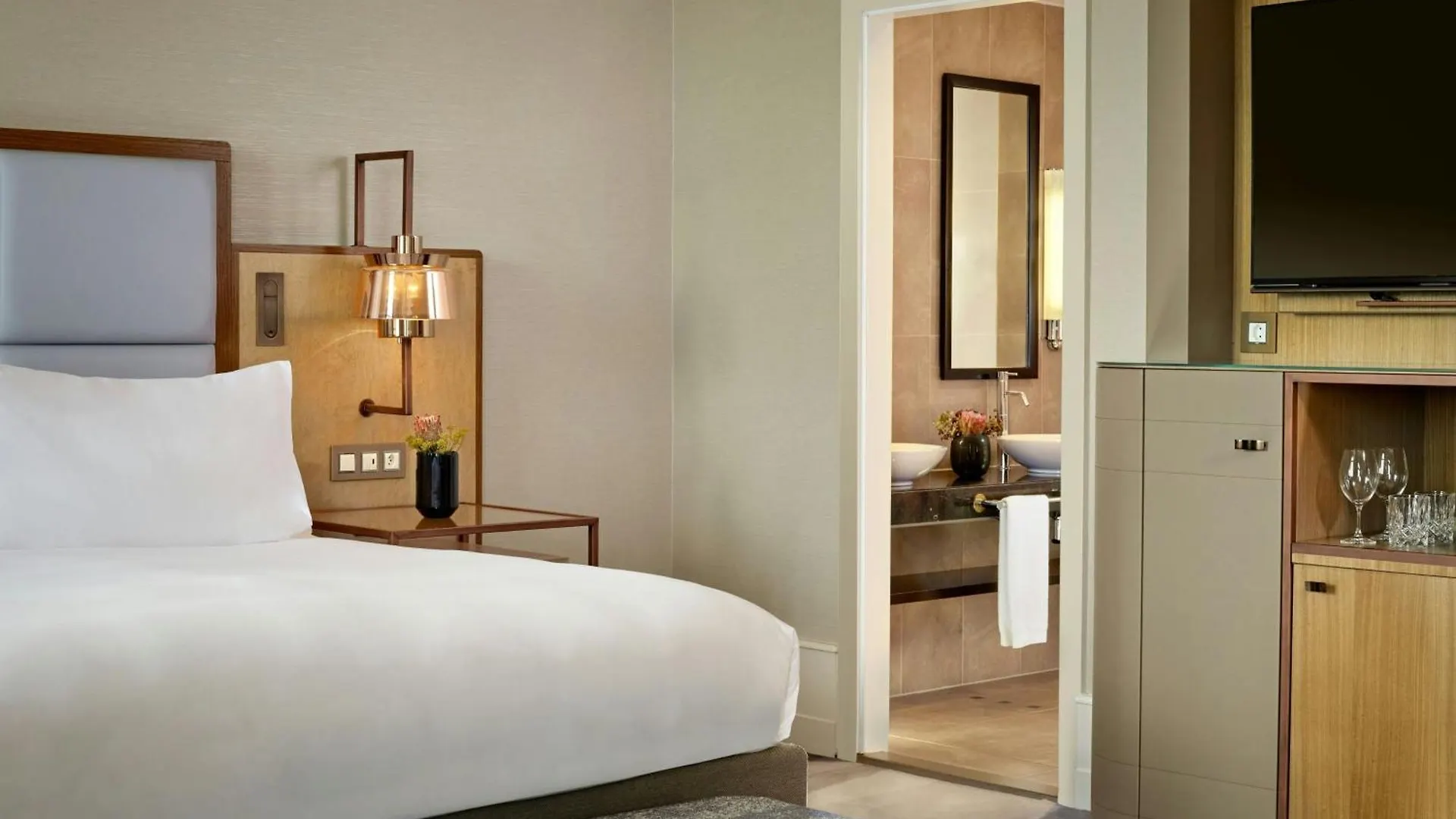 The Ritz-Carlton Hotel De La Paix, Geneve 5*,  Schweiz