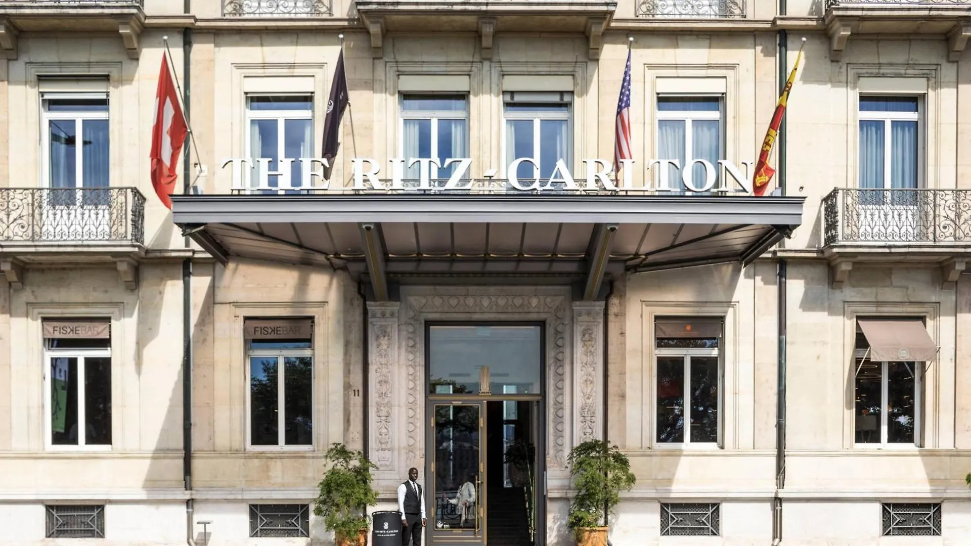 The Ritz-Carlton Hotel De La Paix, Genève
